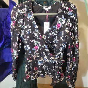 Lizzy Black Floral Silk Blend ruched top 6 Medium